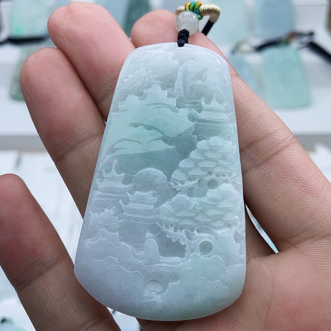 颈饰未镶嵌翡翠树*翡翠