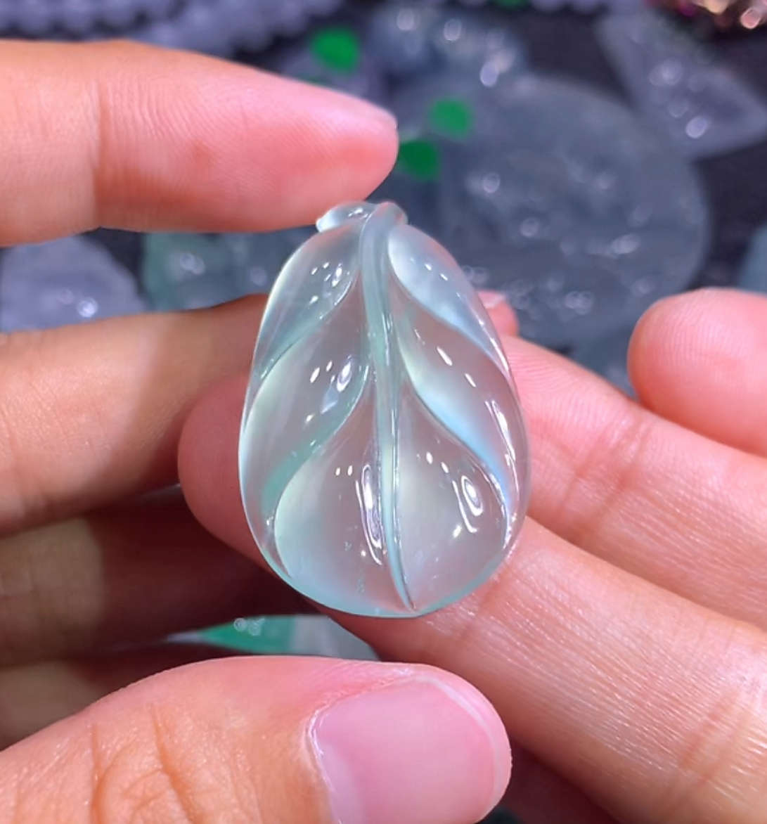 A货冰种晴水叶子种老水足精雕精美