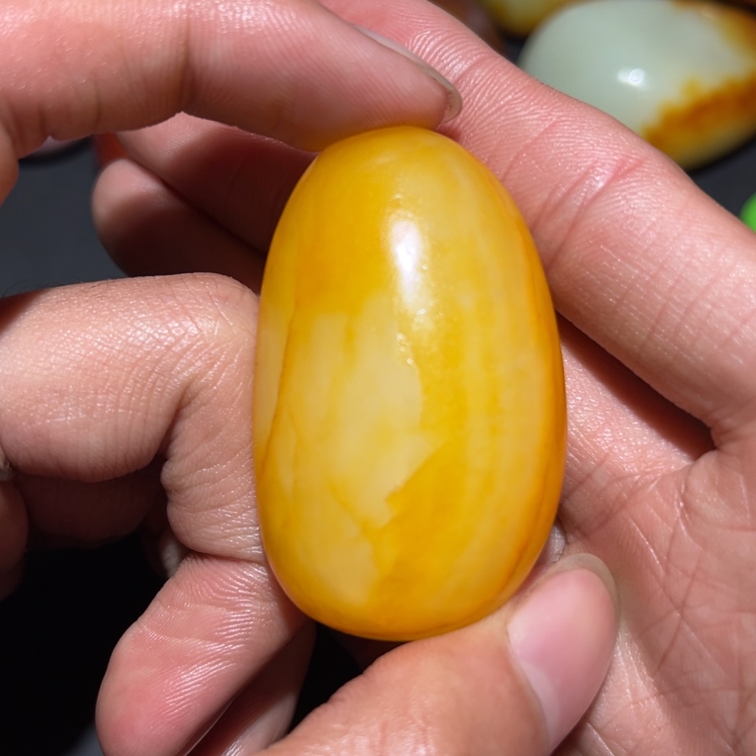 和田玉未镶嵌珠宝奇石