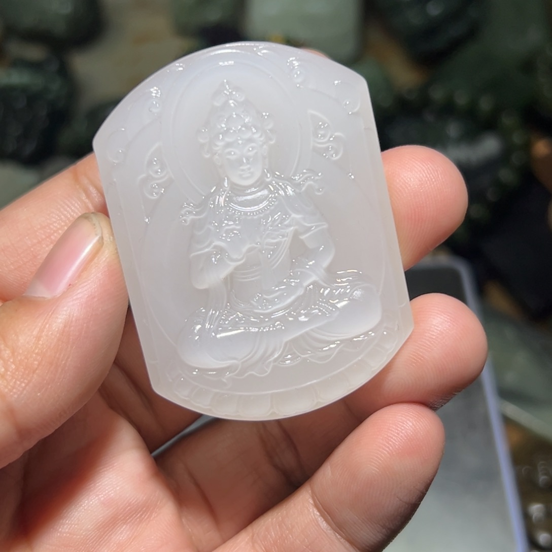 和田玉挂件未镶嵌人*初