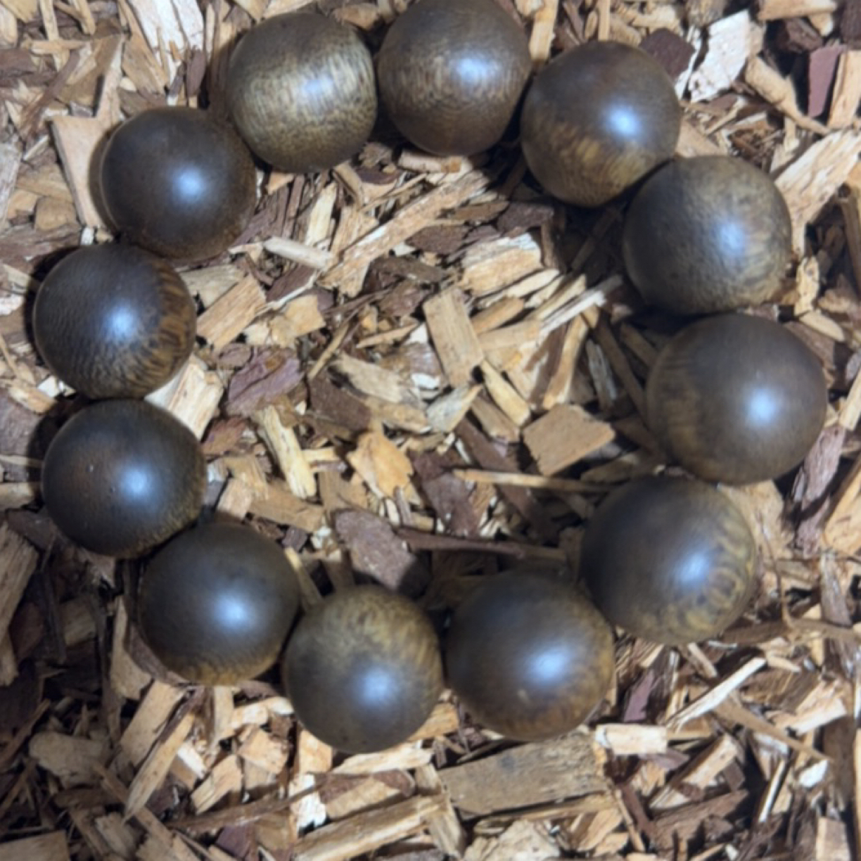 36 福来精选文玩沉香木作手串20mm