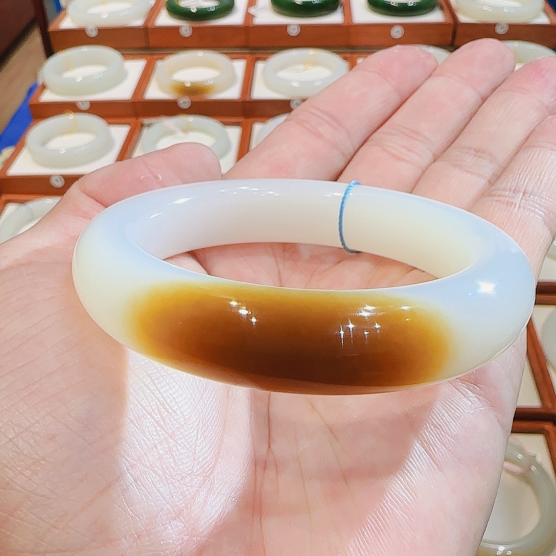 和田玉未镶嵌手镯且末传承级老红糖55 56