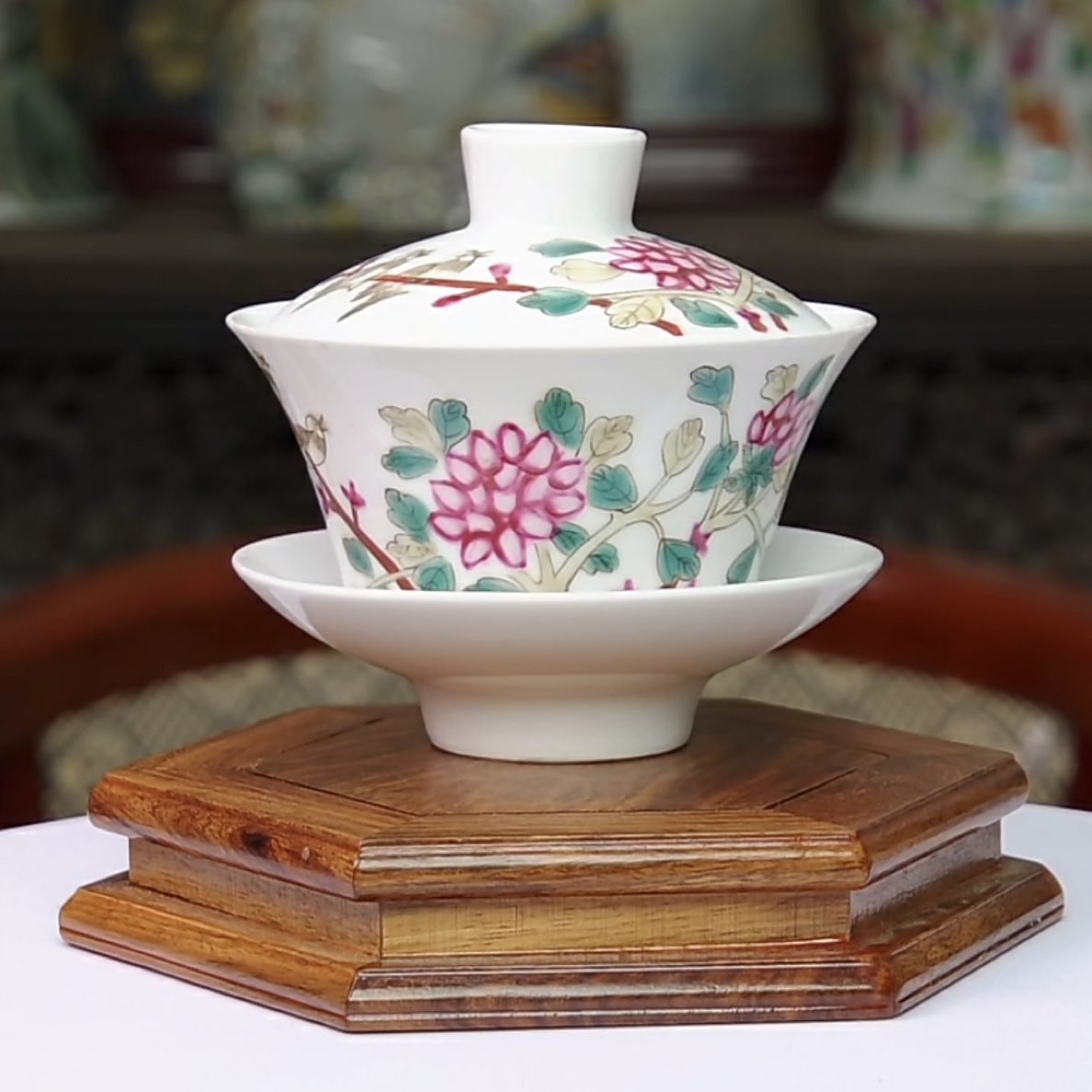 粉彩花鸟纹三彩盖碗   高11公分 口径11公分 全品  