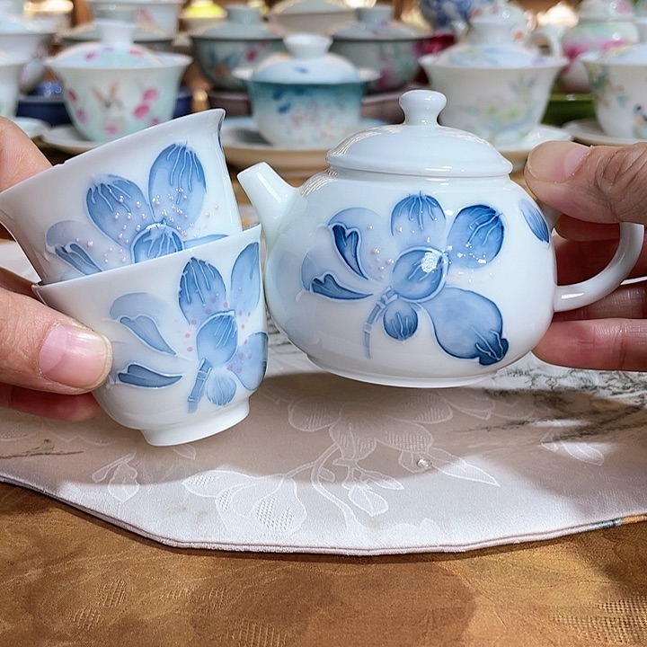 【闪购商品】瓷片S****.有田烧菊瓣壶➕平底杯两个