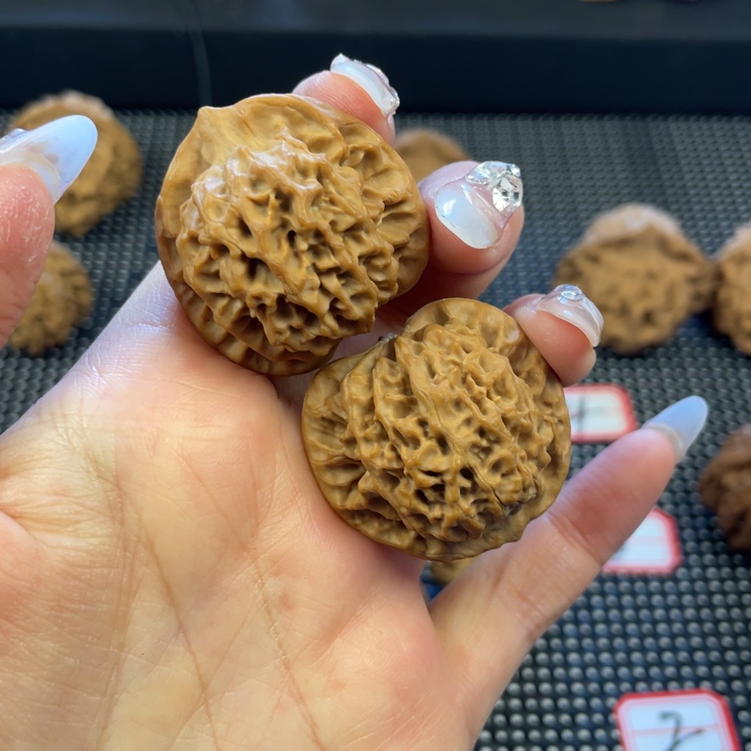 ?****呢秦岭小王文玩核桃