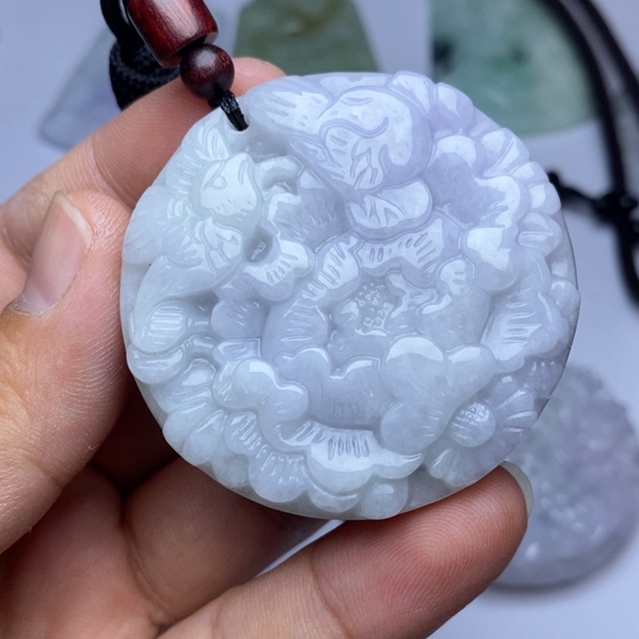 翡翠未镶嵌颈饰一**水翡翠