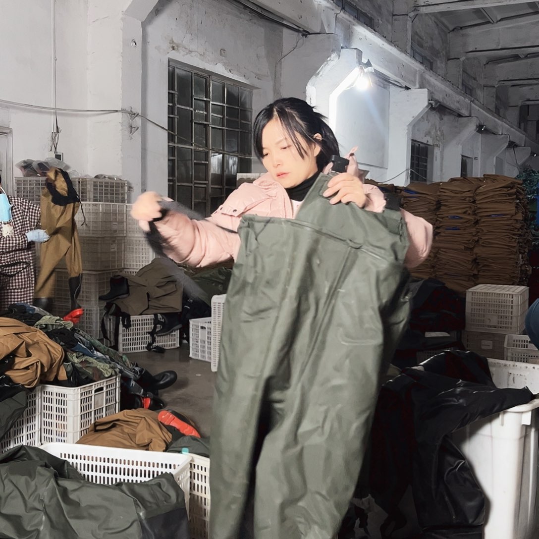 半身44下水裤微瑕疵