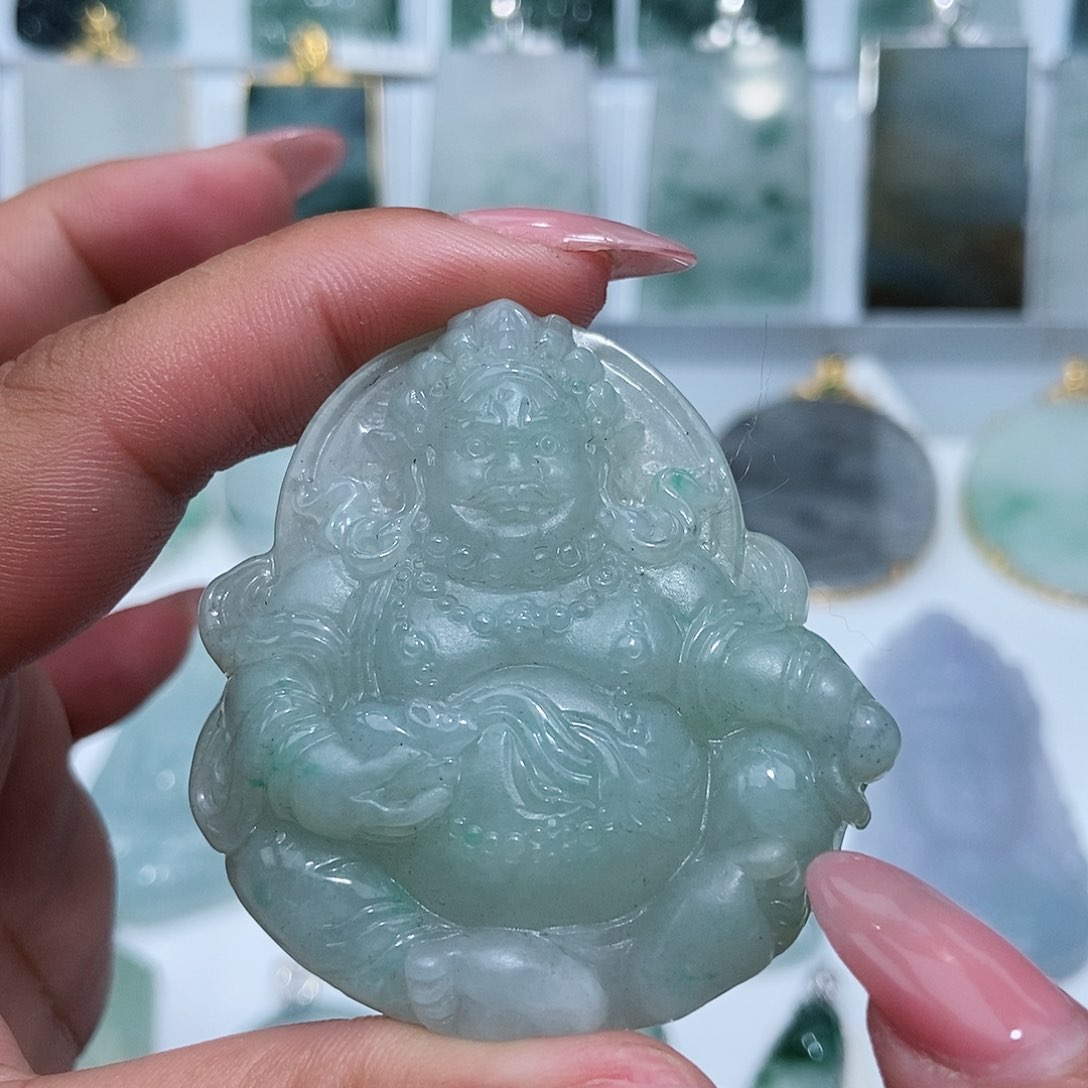 翡翠颈饰未镶嵌缅甸