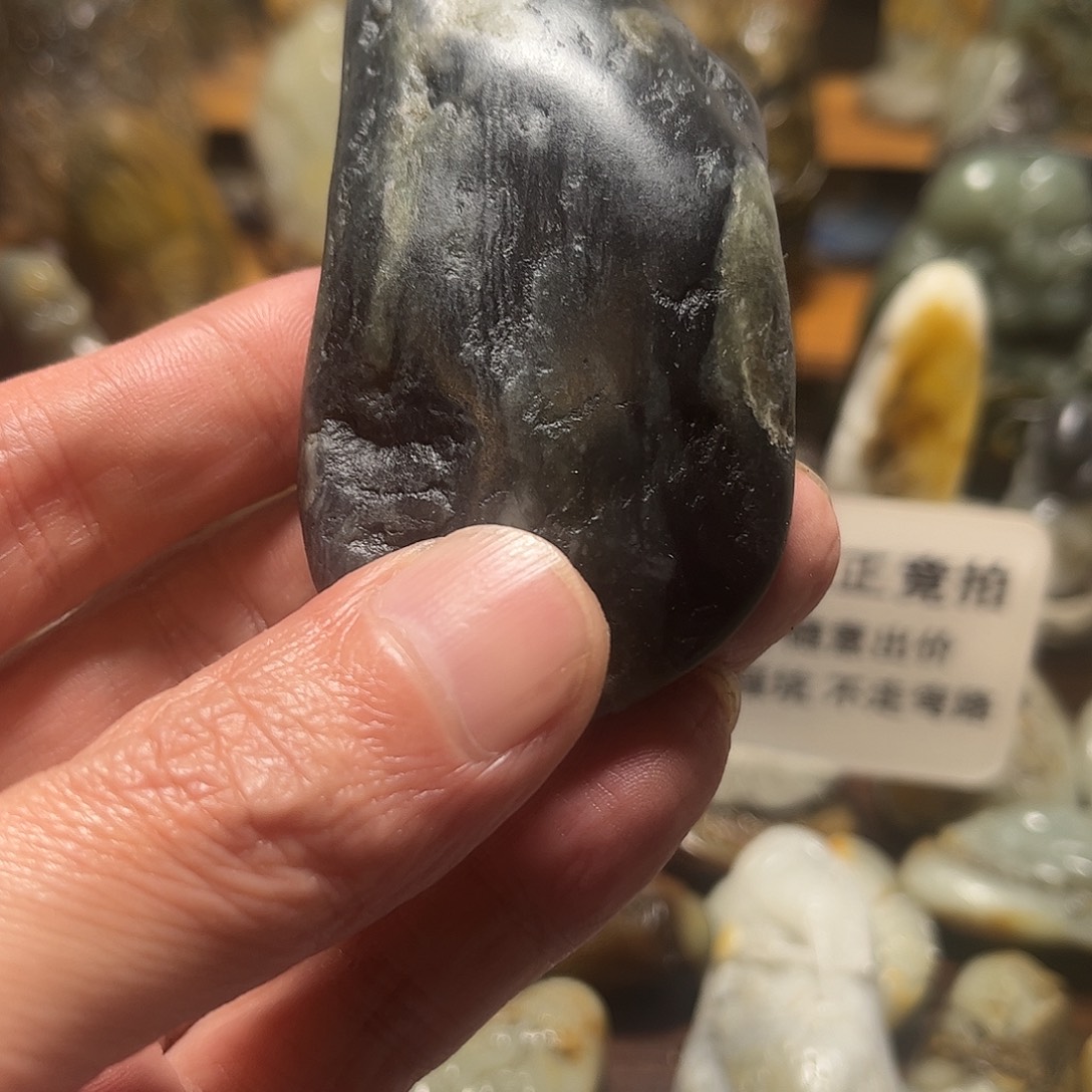 @***哥和田玉未镶嵌颈饰