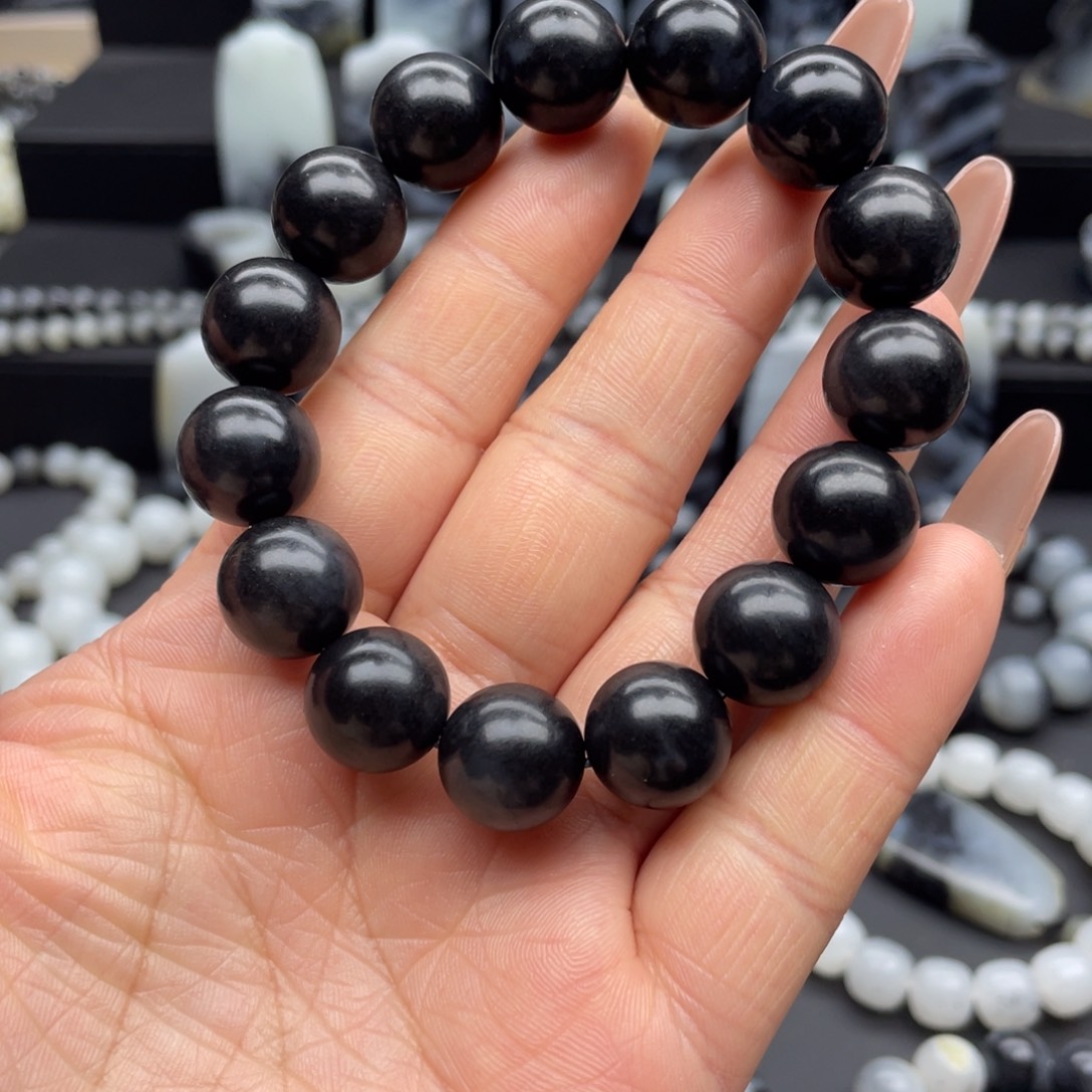 和田玉手串未镶嵌