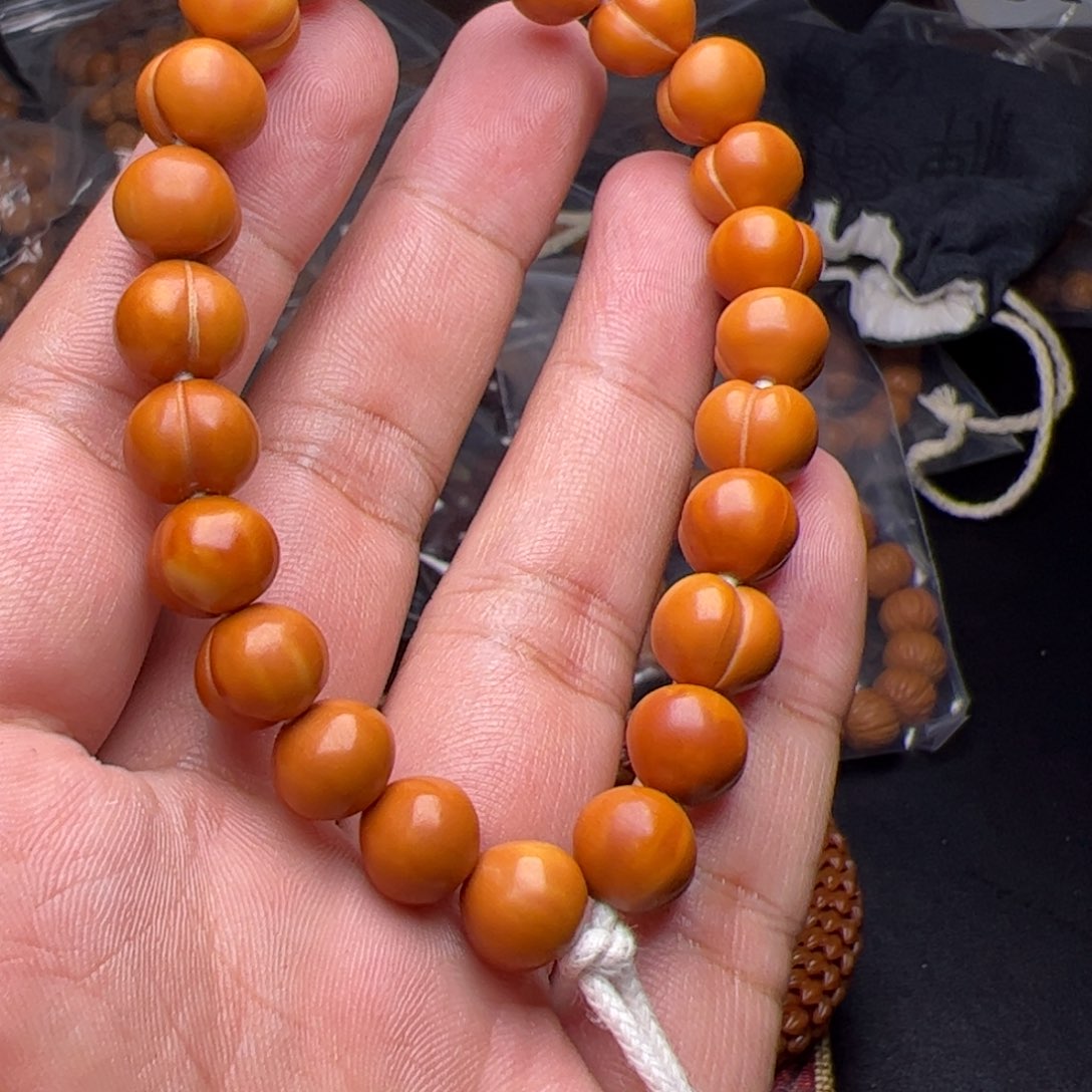 M****吊坠猴头核桃噢看看