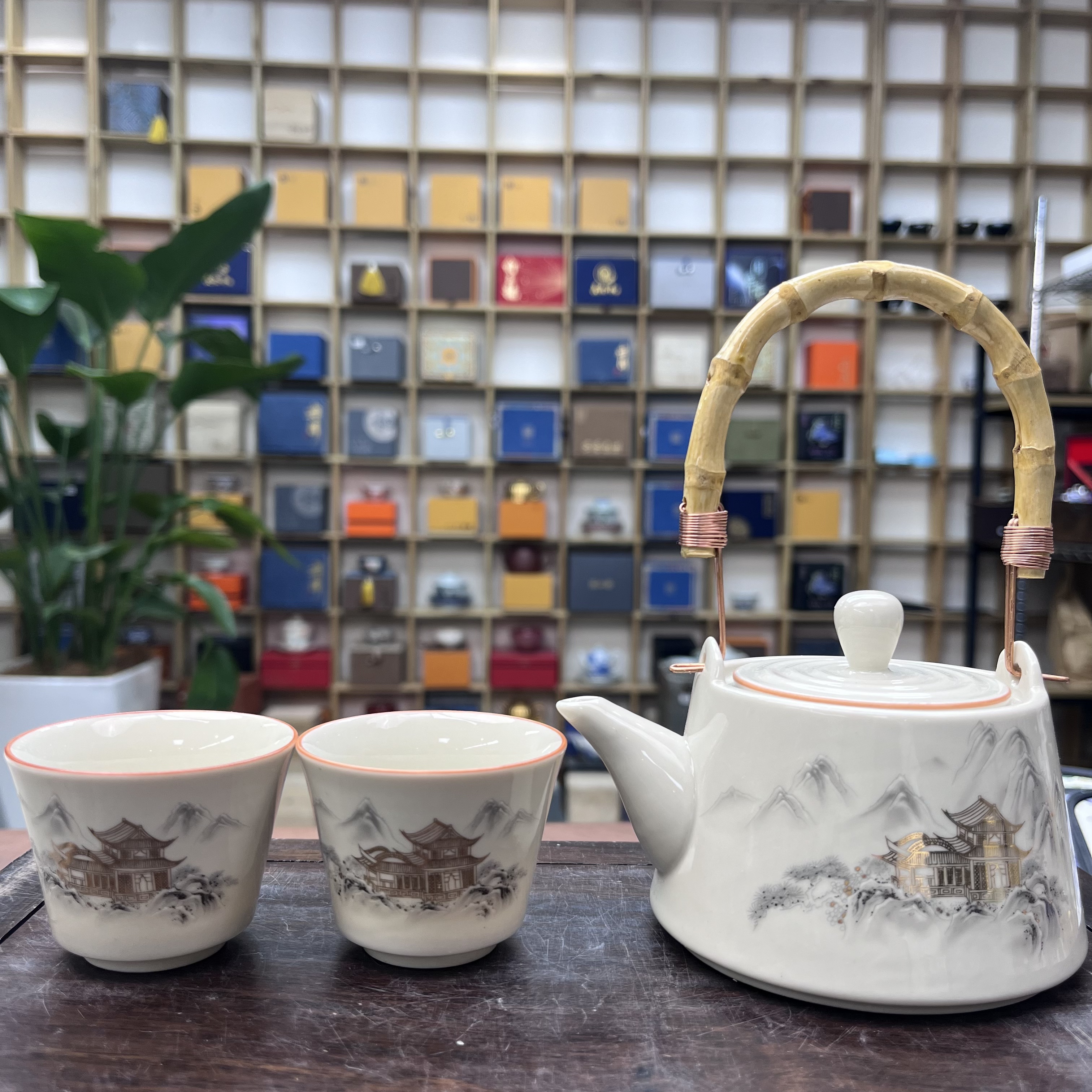 495-滕王阁墨白提梁壶+两杯（152）