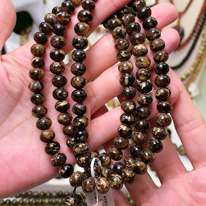 琥珀裸石未镶嵌宇*抚顺琥珀