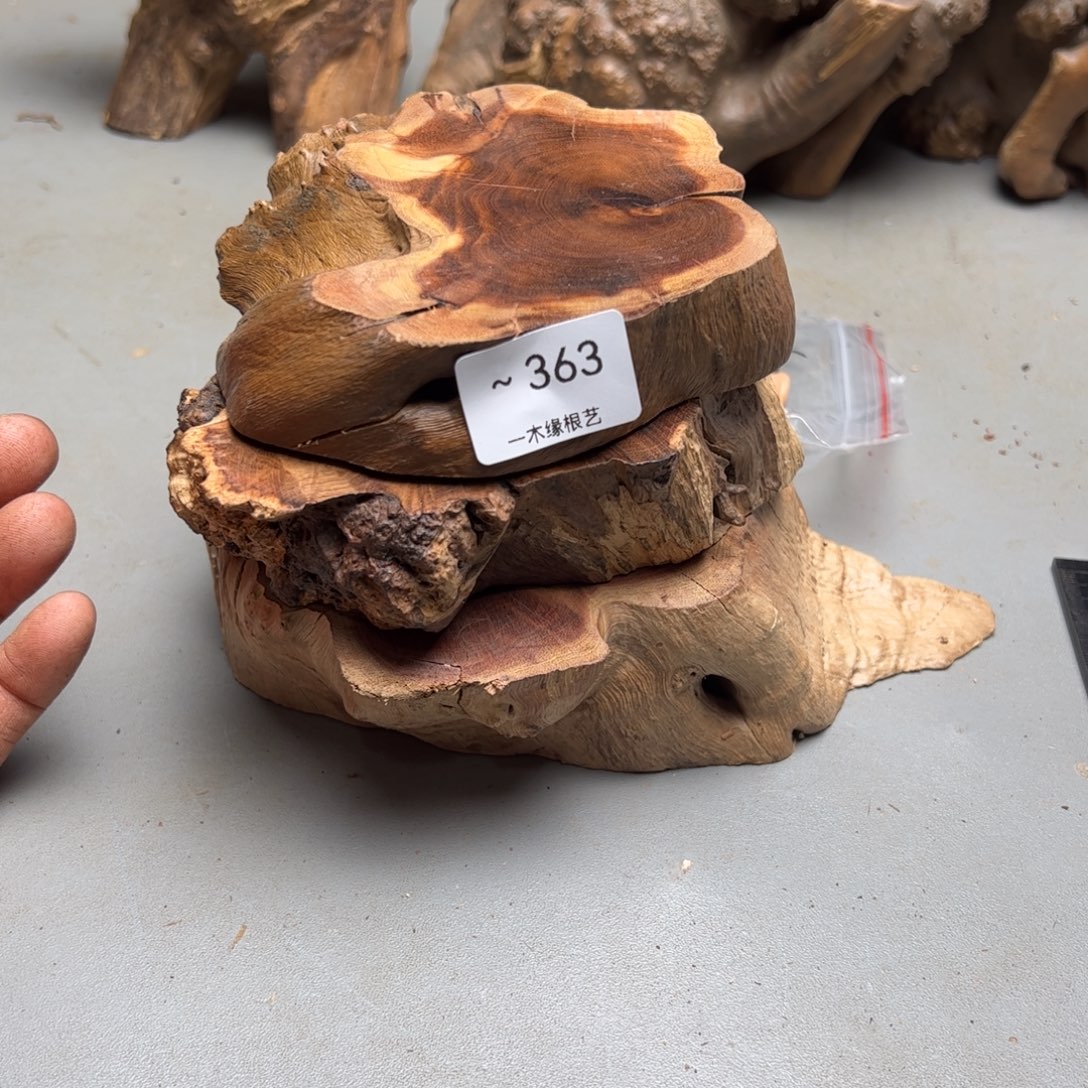 哈***笑无花朵              363