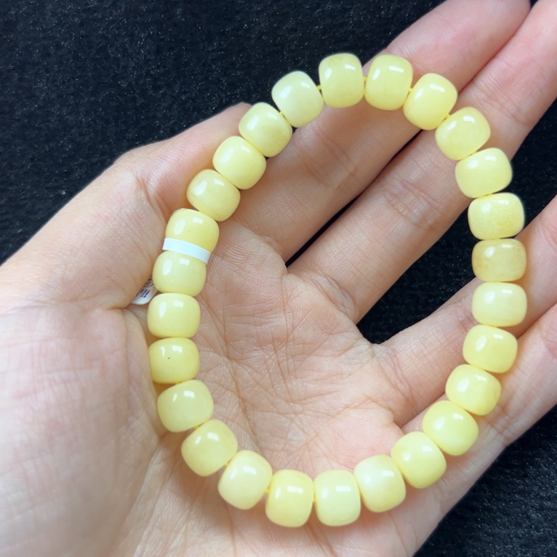 未镶嵌琥珀珠宝奇石