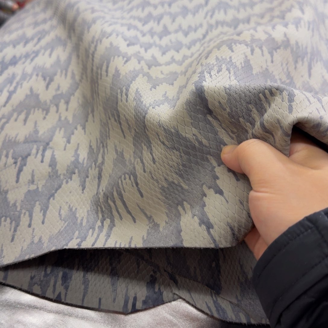 皮革灰色头层牛皮