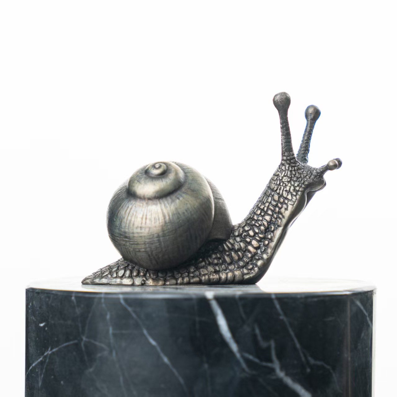 观余艺术纯青铜蜗牛雕塑客厅书房办公桌全手工家居饰品摆件《小蜗》