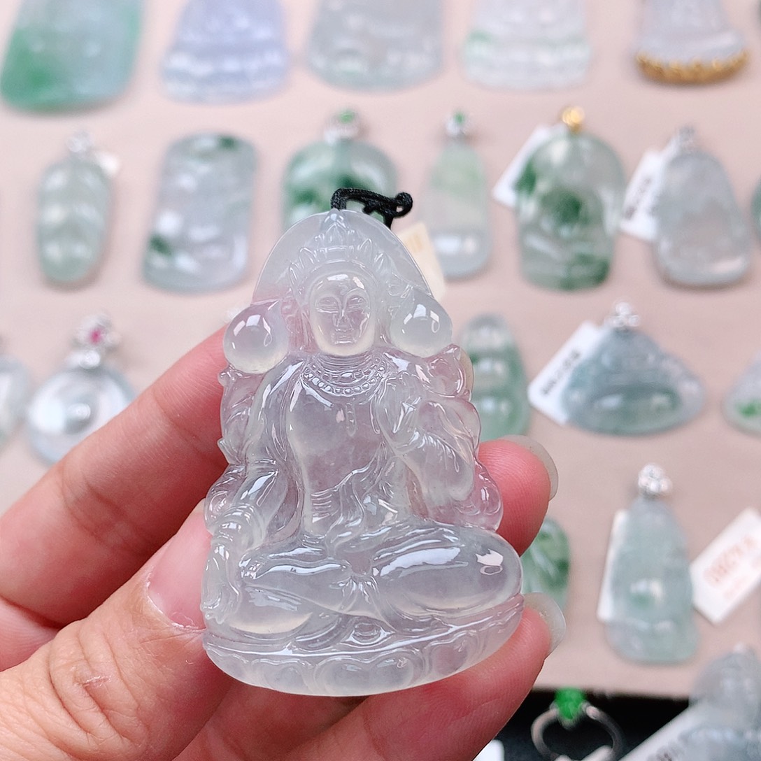 翡翠颈饰未镶嵌度母观音