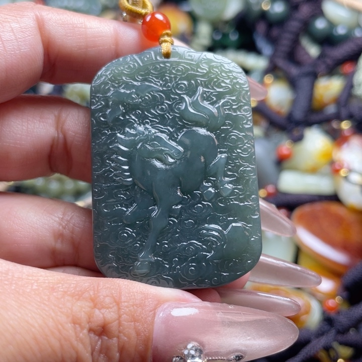 和田玉颈饰未镶嵌双面