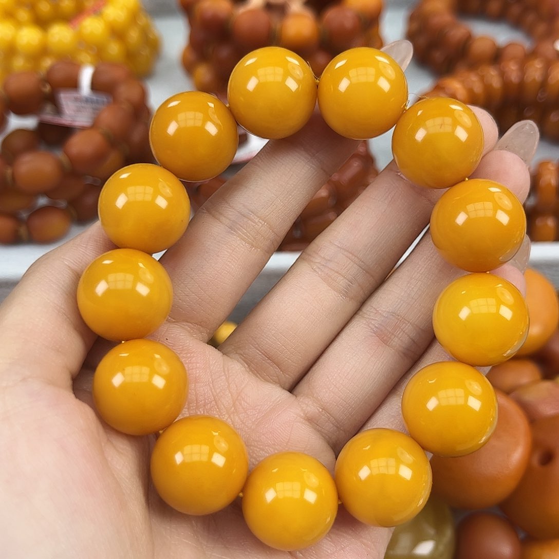 未镶嵌琥珀颈饰蜜蜡
