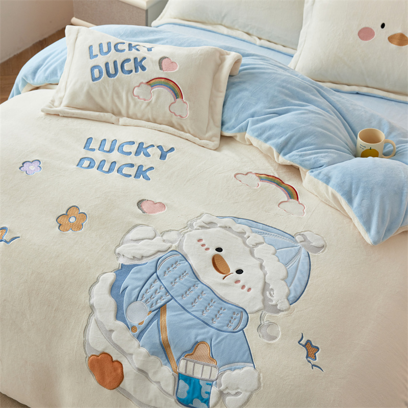 富安娜加厚雕花牛奶绒四件套贴布绣新款冬季加绒被套儿童床上用品