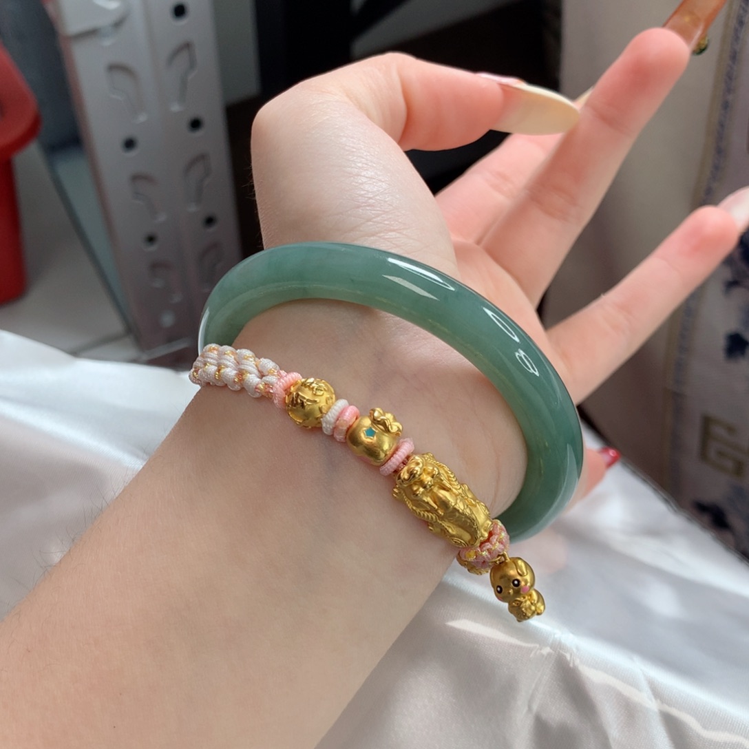 翡翠手镯未镶嵌54湖水绿胶条～