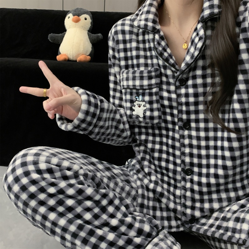 ins风线条小狗格子秋冬季法兰绒睡衣女加绒加厚保暖宽松大码套装
