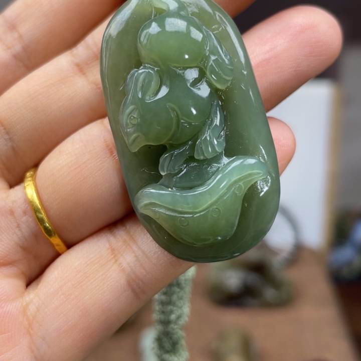 颈饰未镶嵌和田玉