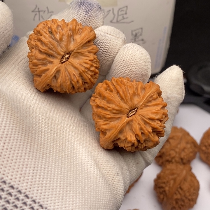 把件文玩核桃影*赢南疆石38