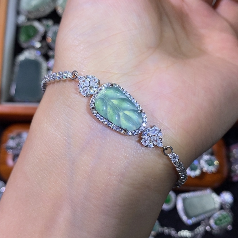 【闪购商品】翡翠颈饰未镶嵌天然