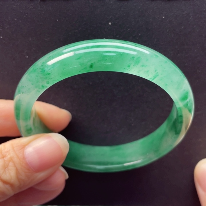 石英质玉手镯未镶嵌54-55