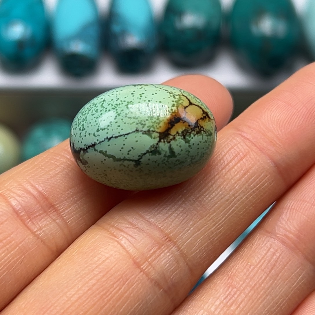 绿松石未镶嵌珠宝奇石