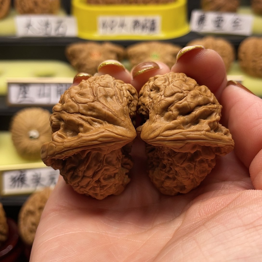 【闪购商品】吊坠文玩核桃座山雕40