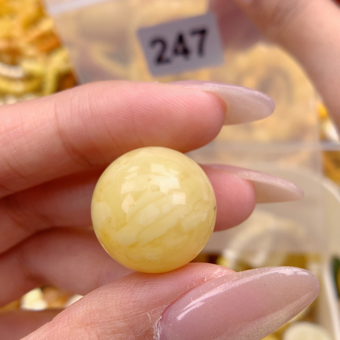 琥珀未镶嵌珠宝奇石18.8