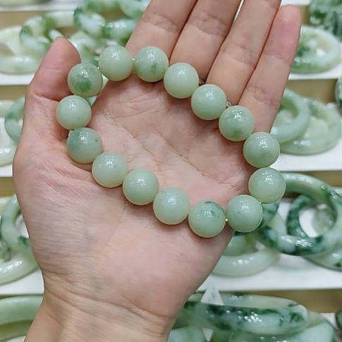 未镶嵌透闪石-蛇纹石玉手串