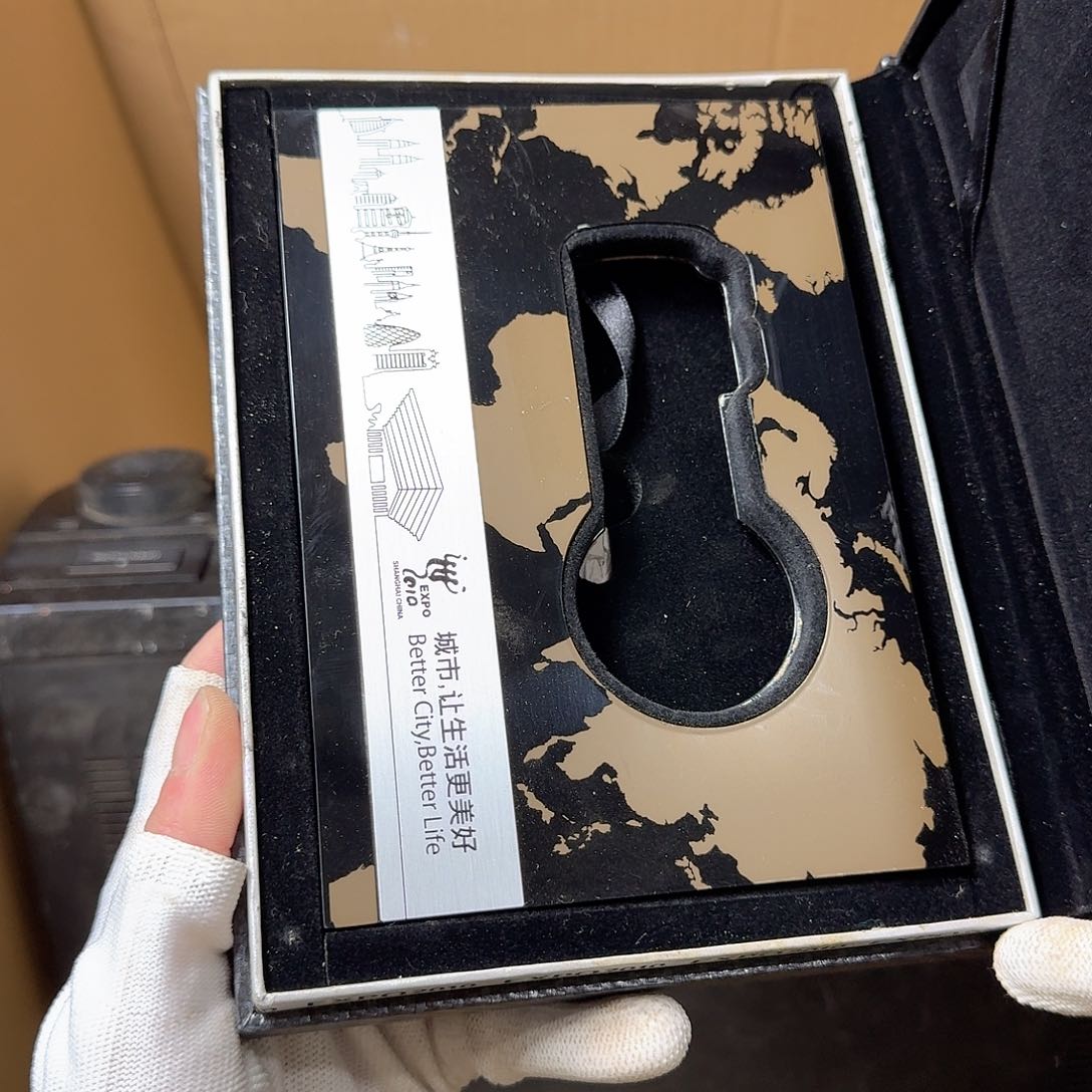 草***狼中古商品，瑕疵品，不保好坏。941