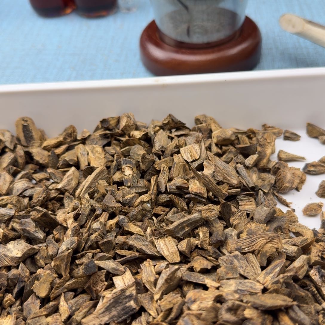 卫***太香料棋楠树丁高油大颗粒30克