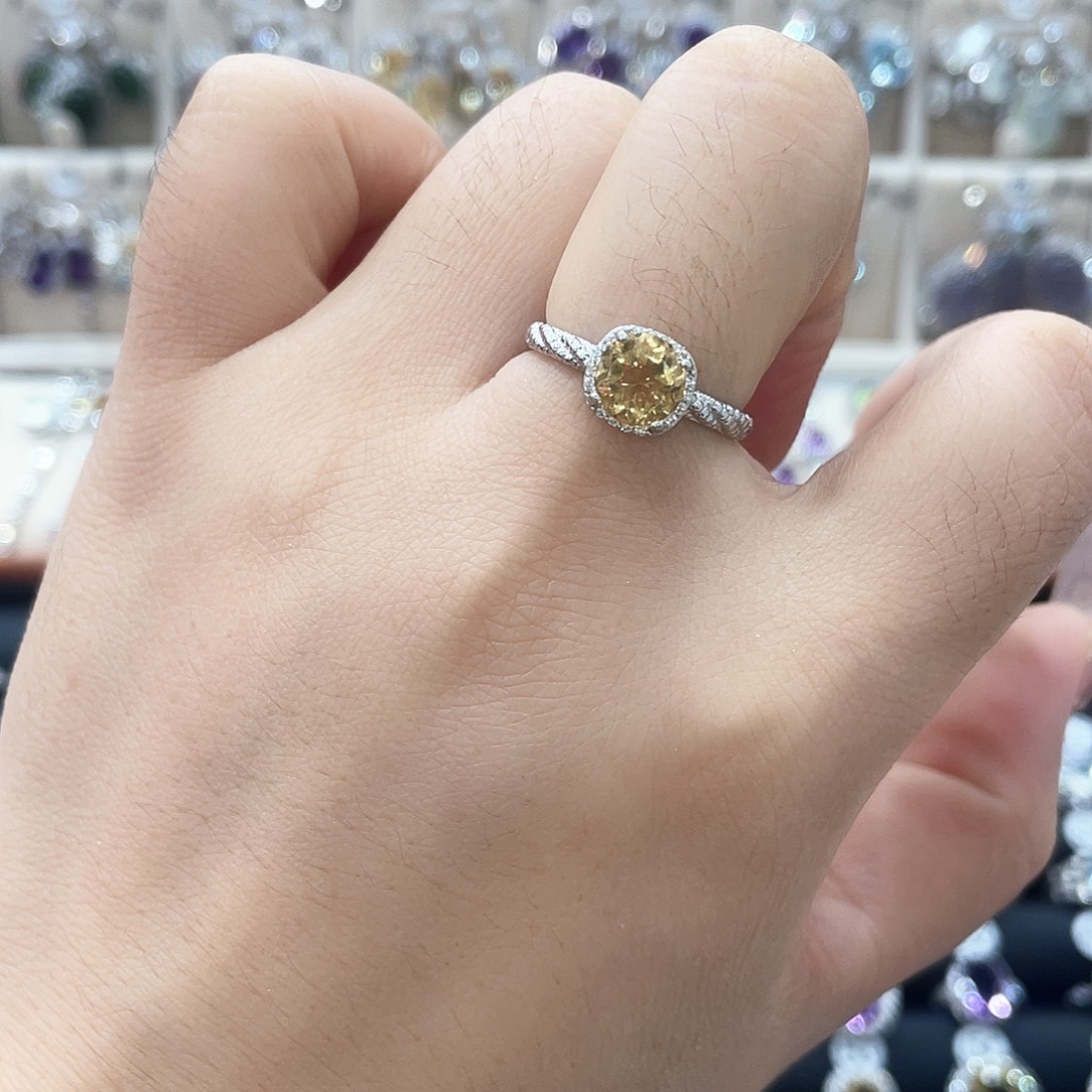 银S925镶嵌水晶戒指