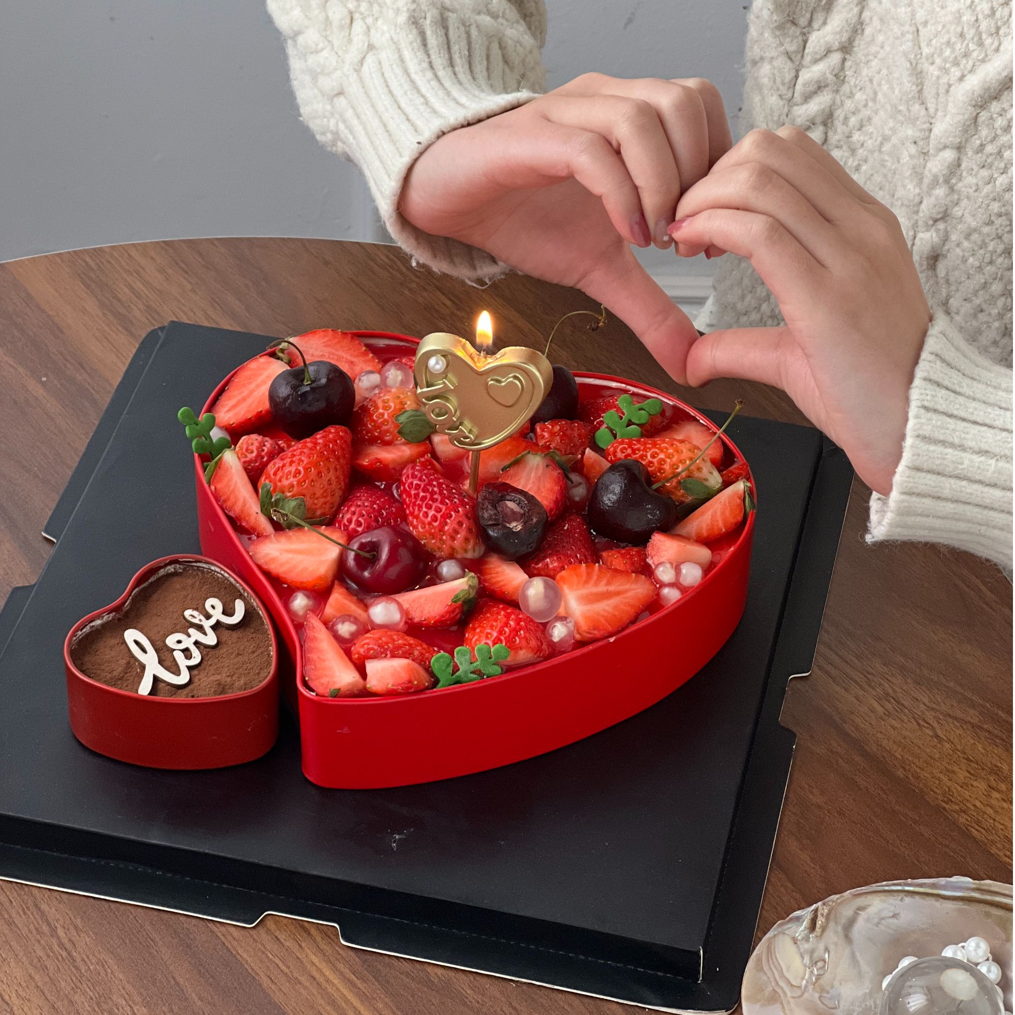 2025情人节爱心马口铁盒草莓蛋糕盒提拉米苏甜品点心爱心包装盒子