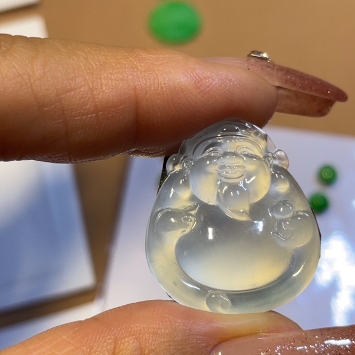 翡翠颈饰未镶嵌财爷爷