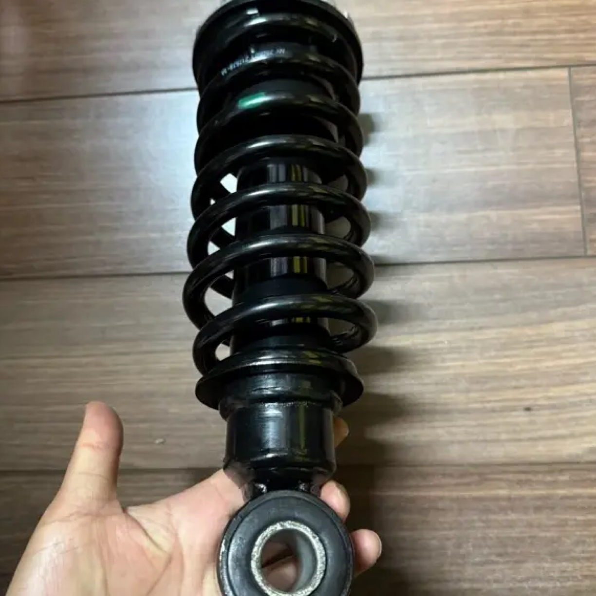 杰狮驾驶室后减震