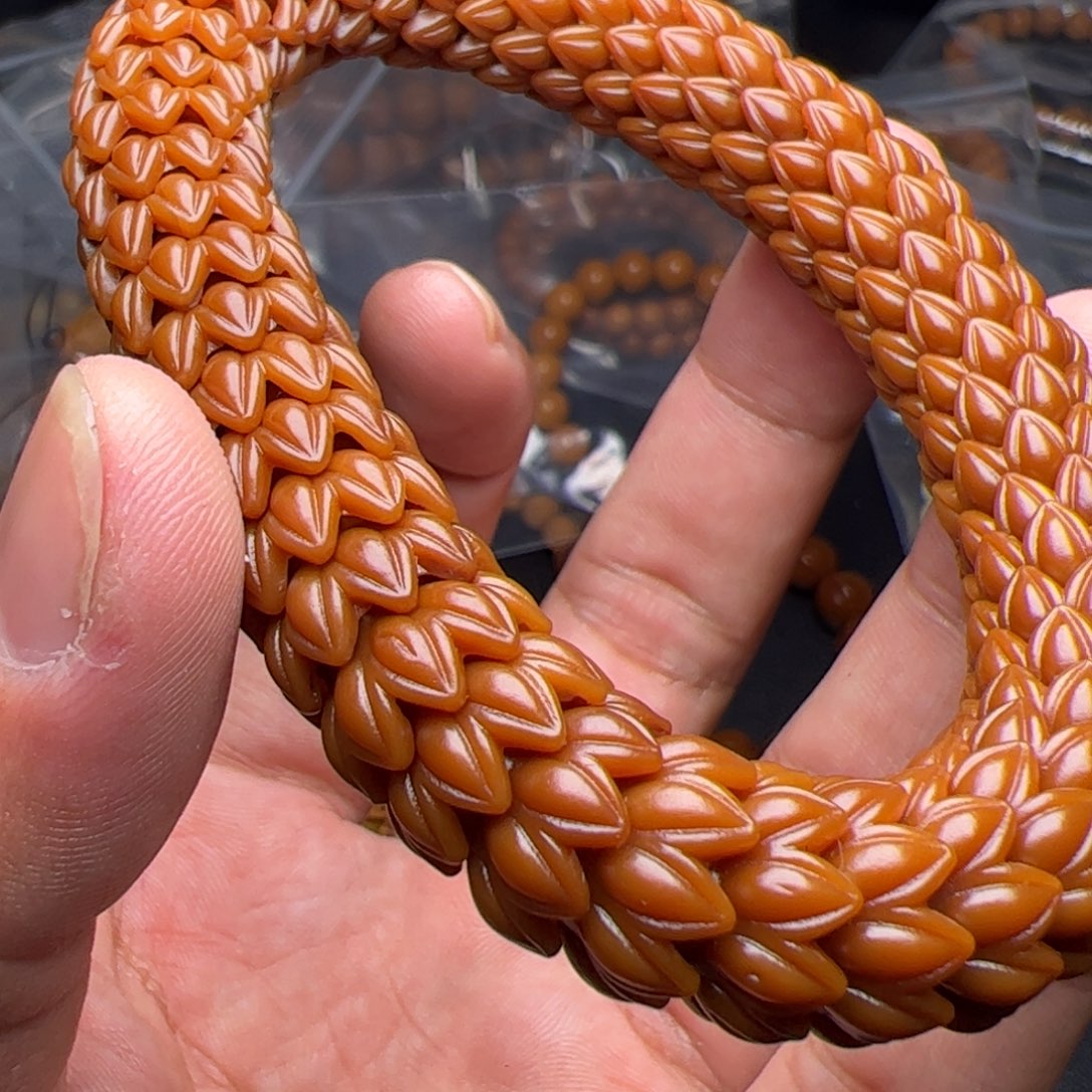 猴头核桃吊坠噢距离