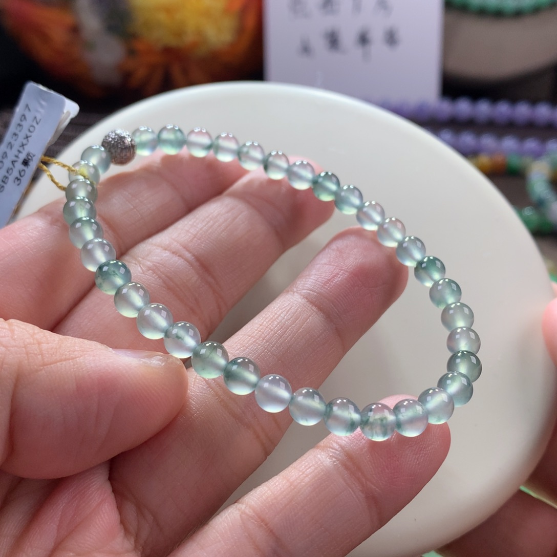 翡翠手链未镶嵌玻璃种起胶飘花手串 卡5.1