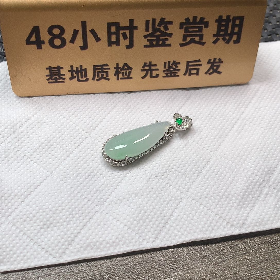 颈饰银S925镶嵌翡翠福瓜