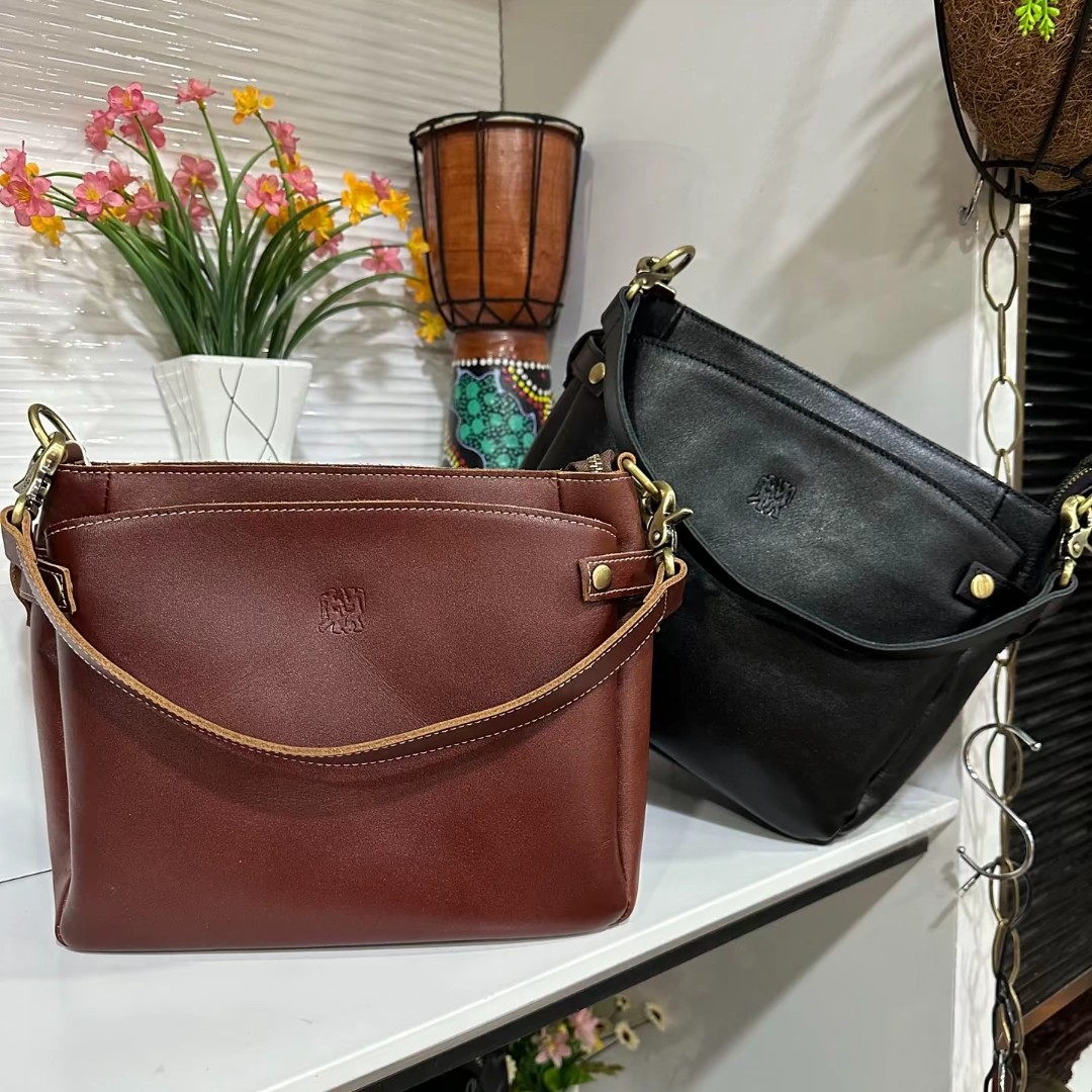 嬉皮士主播自留款多隔层桶包大号10951