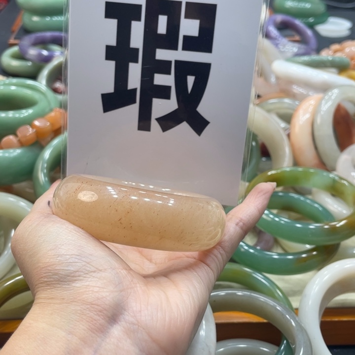 童***年石英质玉未镶嵌珠宝奇石54