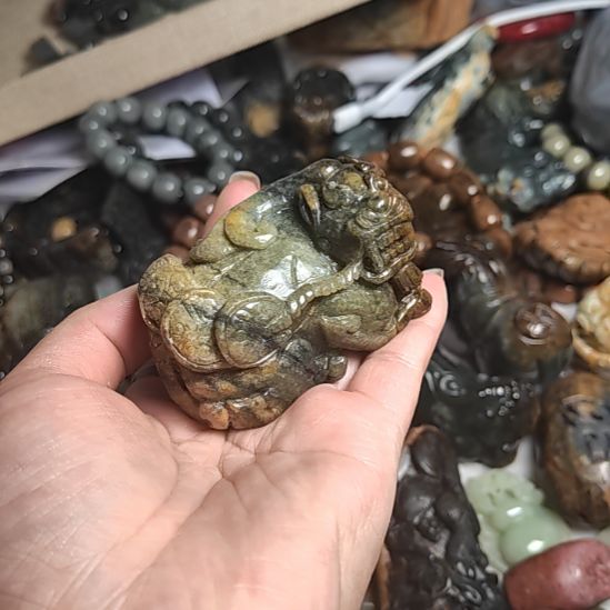 岫岩河磨玉（透闪石质玉）未镶嵌挂件