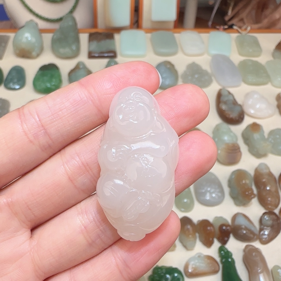 和田玉未镶嵌颈饰