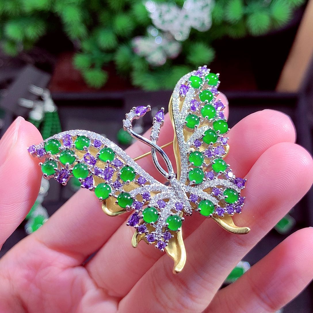 颈饰未镶嵌翡翠天然