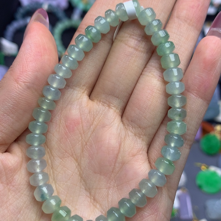 翡翠手链未镶嵌翡翠